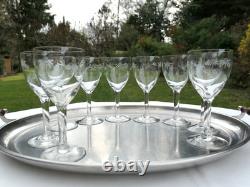 9 verres à vin anciens en cristal taillé ciselé, décor floral