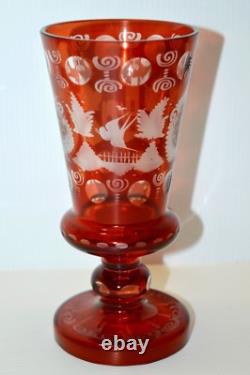 -ANCIEN CALICE CRISTAL de BOHEME ROUGE verre à pied collection vitrine religion