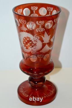 -ANCIEN CALICE CRISTAL de BOHEME ROUGE verre à pied collection vitrine religion