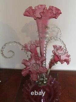 Ancien Canneberge Verre Grand Epergne cranberry glass victorian in vg condition