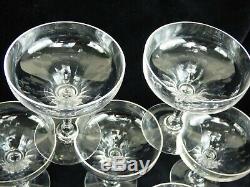 Ancien Elégantes Coupes à Champagne en cristal taillé Baccarart