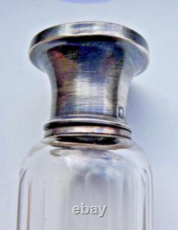Ancien Petit Flacon A Alcool(melisse) Avec Son Petit Gobelet Cristal Et Argent