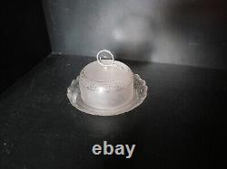 Ancien beurrier cristal dépolie et argent motif grec monture en argent Baccarat