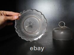 Ancien beurrier cristal dépolie et argent motif grec monture en argent Baccarat