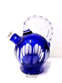 Ancien carafon à liqueur avec anse en cristal de Saint Louis