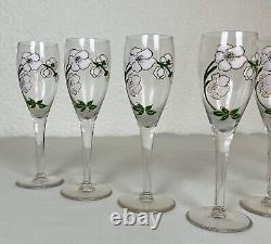Ancien ensemble de 7 flutes à champagne Perrier-Jouët décor floral anémone