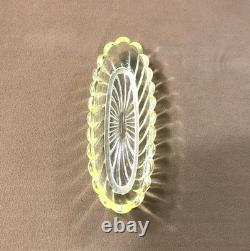 Ancien épinglier en ouraline / cristal jaune signé BACCARAT modèle BAMBOU