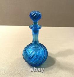 Ancien flacon / carafon cristal signé BACCARAT modèle BAMBOU couleur BLEU 14,5cm