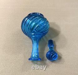 Ancien flacon / carafon cristal signé BACCARAT modèle BAMBOU couleur BLEU 14,5cm
