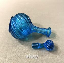 Ancien flacon / carafon cristal signé BACCARAT modèle BAMBOU couleur BLEU 14,5cm