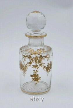Ancien flacon en cristal de Baccarat modèle Louis XVI décor émaillé doré