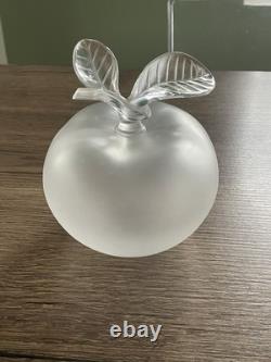 Ancien flacon grande pomme en cristal signé Lalique France