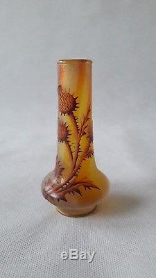 Ancien petit vase aux chardons signé Daum Nancy Cristal Croix lorraine