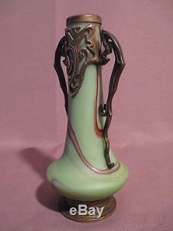 Ancien petit vase époque art nouveau en pâte de verre et métal. Sèvres