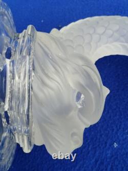 Ancien pied bougeoir dauphin BACCARAT cristal moulé glass cristal