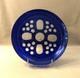 Ancien plateau rond en cristal overlay BACCARAT / SAINT LOUIS doubl&eacute; BLEU 30,5cm