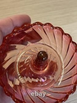 Ancien porte-bagues Baccarat en cristal rose signé France Vintage Ring Holder