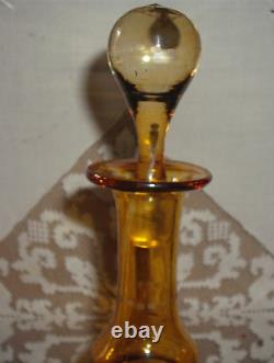 Ancien service carafe et 8 verres en cristal de bohème ambré gravés