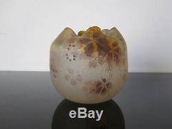 Ancien vase boule Peynaud en verre émaillé. Pate de verre
