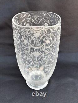 Ancien vase cristal BACCARAT modele MICHEL ANGE gravé