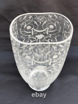 Ancien vase cristal BACCARAT modele MICHEL ANGE gravé
