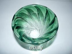 Ancien vase cristal val saint lambert signé / vert / très belle état / année 50