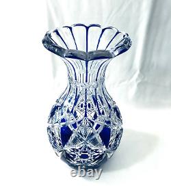Ancien vase en cristal taillé overlay doublé bleu BACCARAT modèle LAGNY 30 cm
