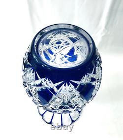 Ancien vase en cristal taillé overlay doublé bleu BACCARAT modèle LAGNY 30 cm