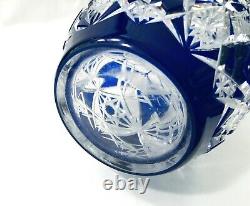 Ancien vase en cristal taillé overlay doublé bleu BACCARAT modèle LAGNY 30 cm