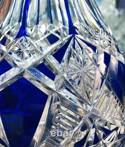 Ancien vase en cristal taillé overlay doublé bleu BACCARAT modèle LAGNY 30 cm