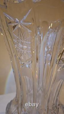 Ancien vase en cristal taillé rare 60 beaux détails blancs style baccarat