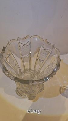 Ancien vase en cristal taillé rare 60 beaux détails blancs style baccarat
