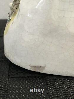 Ancien vase en faïence de Staffordshire Daim pourchassé par des lévriers