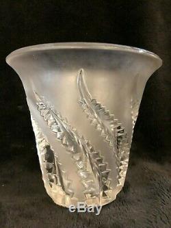 Ancien vase fougères en verre moulé LALIQUE circa1950