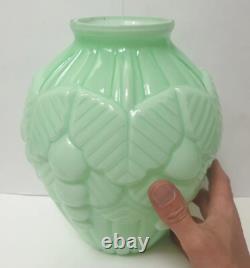 Ancien vase opaline verte boule art deco 1930 vigne raisin no pierre d avesn
