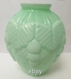 Ancien vase opaline verte boule art deco 1930 vigne raisin no pierre d avesn