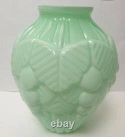 Ancien vase opaline verte boule art deco 1930 vigne raisin no pierre d avesn