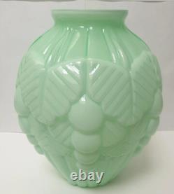 Ancien vase opaline verte boule art deco 1930 vigne raisin no pierre d avesn