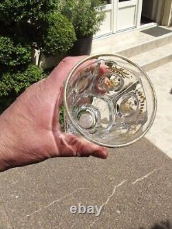 Ancien verre en cristal de BACCARAT et dorure époque CHARLES X à décor fleuri 1