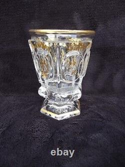 Ancien verre en cristal de BACCARAT et dorure époque CHARLES X à décor fleuri 2
