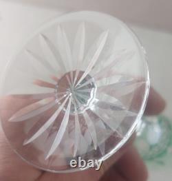 Ancien verre / flûte champagne, cristal vert, style Tommy de Saint Louis