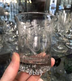 Ancien verre / gobelet au décor gravé et godrons 9 cm XVIIIe / 18 eme no cristal