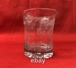 Ancien verre / gobelet au décor gravé et godrons 9 cm XVIIIe / 18 eme no cristal