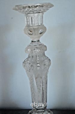 Ancienne Paire de Bougeoir en Verre Moulé Transparent et Givré en Relief