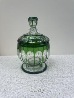 Ancienne bonbonnière en cristal doublé de couleur Baccarat ou Saint Louis XIX