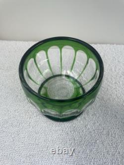 Ancienne bonbonnière en cristal doublé de couleur Baccarat ou Saint Louis XIX