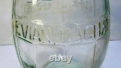 Ancienne bouteille publicitaire en verre Evian Cachat cure de diure 1930