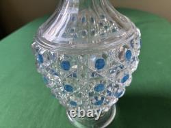 Ancienne carafe Baccarat Diamants Pierreries doublée bleu