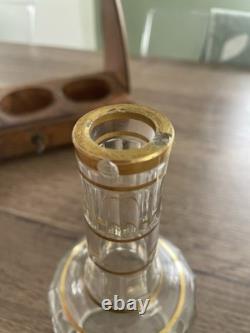 Ancienne cave à liqueur en cristal doré Baccarat époque fin XIX siècle