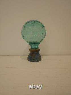 Ancienne et rare Boule d'escalier cristal d'ouraline uranium taillé Baccarat